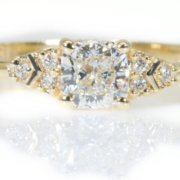 טבעת אירוסין תחרה עדינה זהב צהוב