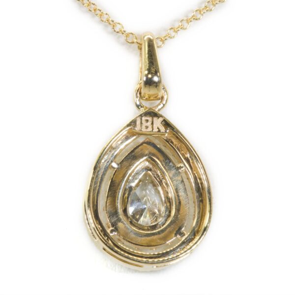 תליון יהלום טיפה עם הילה כפולה