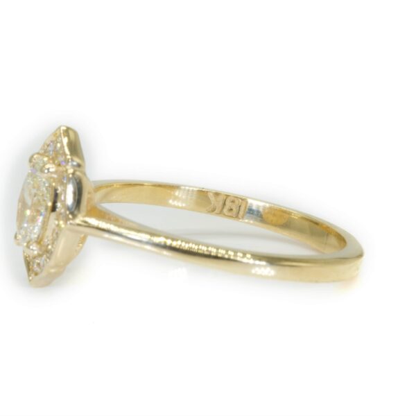 טבעת יהלום אובלי