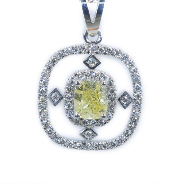 תליון יהלום פאווה מרובע