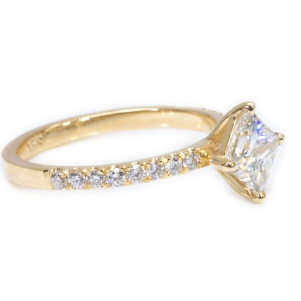 טבעת יהלום פרינסס