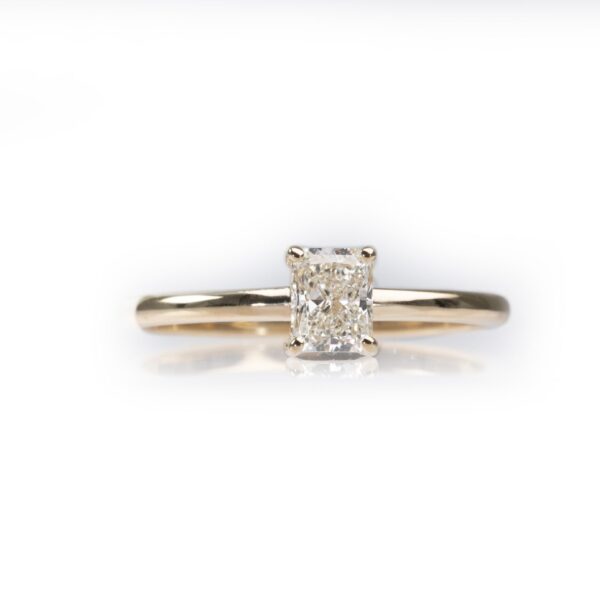 טבעת אירוסין יהלומים צרה