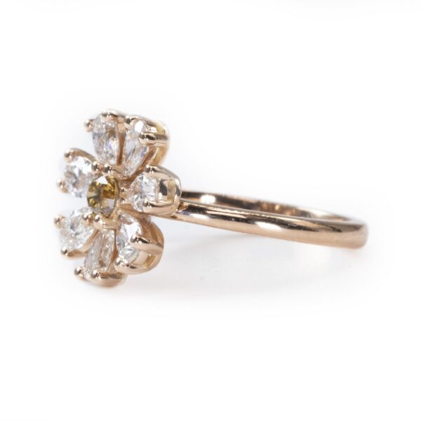 טבעת יהלומים פרחים