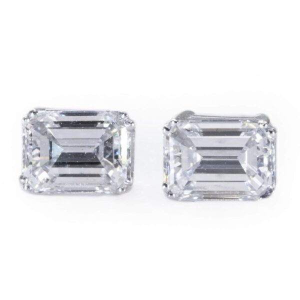 זוג יהלומי אמרלד טבעי בחיתוך מרובע במשקל של 0.5 קראט כולל תעודות GIA