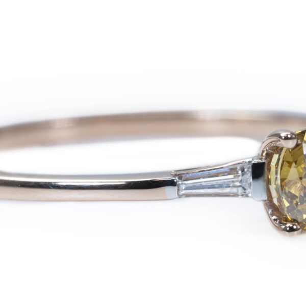 טבעת מזהב משובצת יהלום רבע קראט