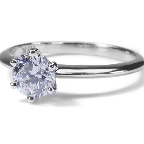 טבעת אירוסין מזהב לבן דגם טיפאני בשיבוץ אבן אחת