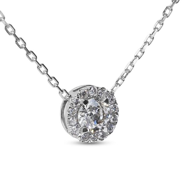 תליון הילה יהלומים קטנים ועדינים בשרשרת מזהב לבן