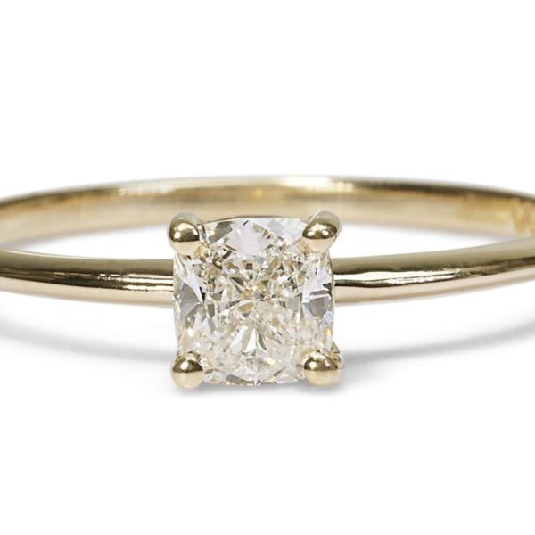 טבעת יהלום קושן אירוסין זהב צהוב