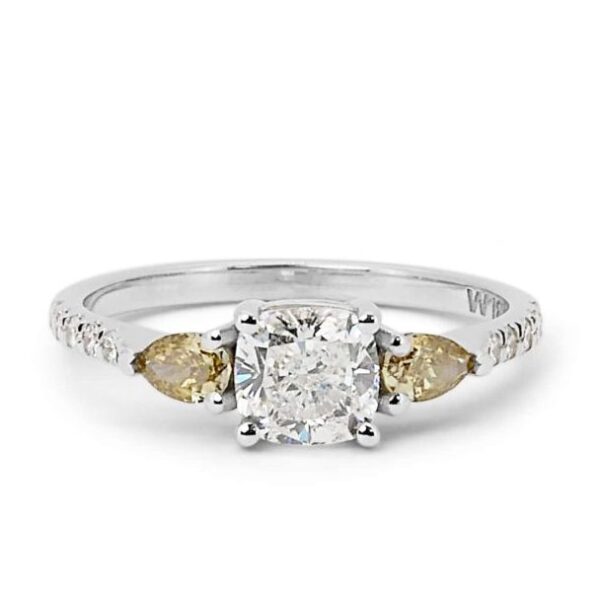 טבעת אירוסין בעיצוב יוקרתי