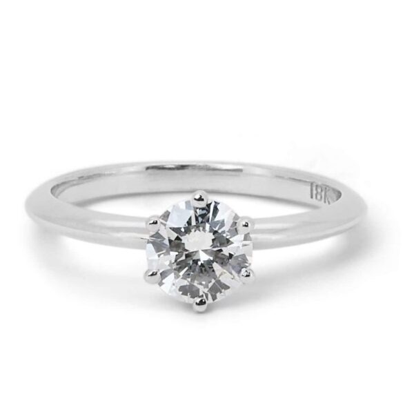 טבעת אירוסין מזהב לבן משובצת סוליטר חצי קראט