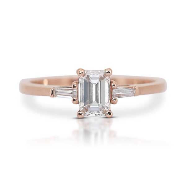 טבעת אירוסין אמרלד 3 יהלומים רוז גולד