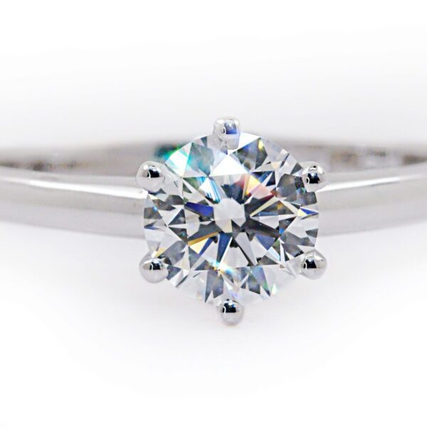 טבעת טיפאני משובצת ביהלום טבעי 1 קראט