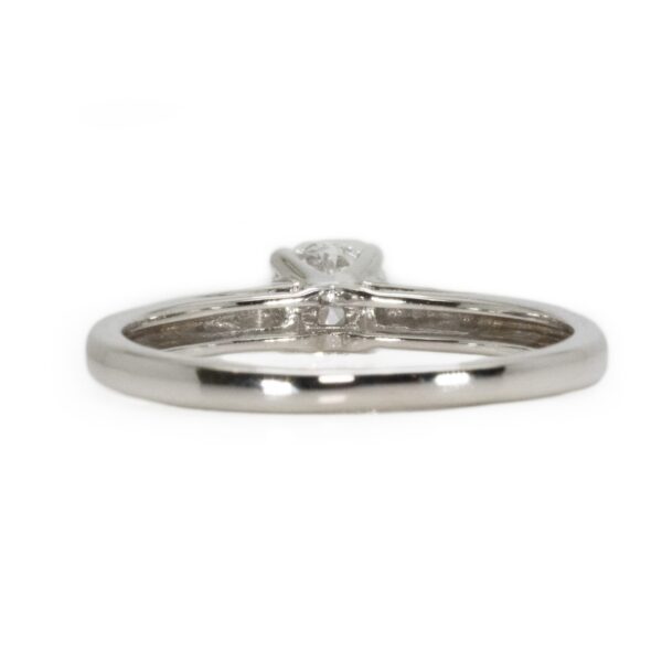 טבעת אירוסין יהלום עגול במשקל 0.34 קראט