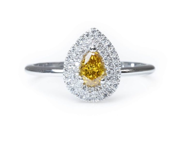 טבעת הילה מעוצבת מזהב לבן יהלום טיפה