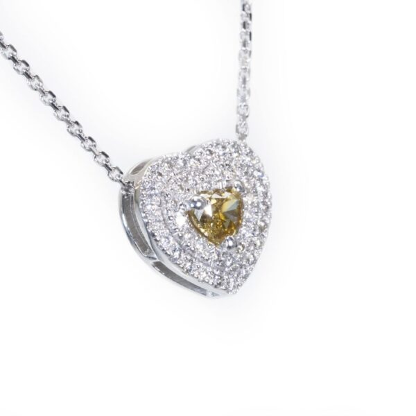 תליון יהלום לב