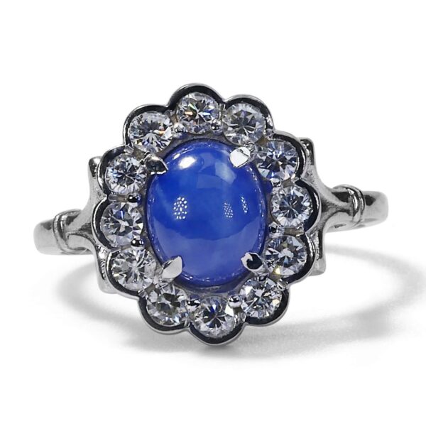 טבעת ספיר עם יהלומים בעיצוב מיוחד