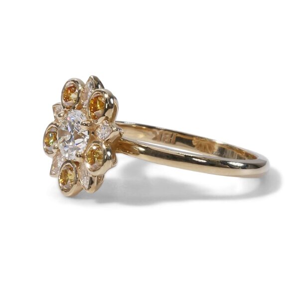 טבעת פרח יהלומים רוז גולד