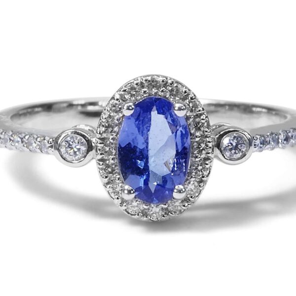 טבעת אירוסין ספיר בזהב לבן עם אלמנטים וינטג