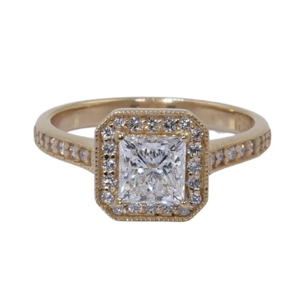 טבעת אירוסין מזהב צהוב בחיתוך נסיכה