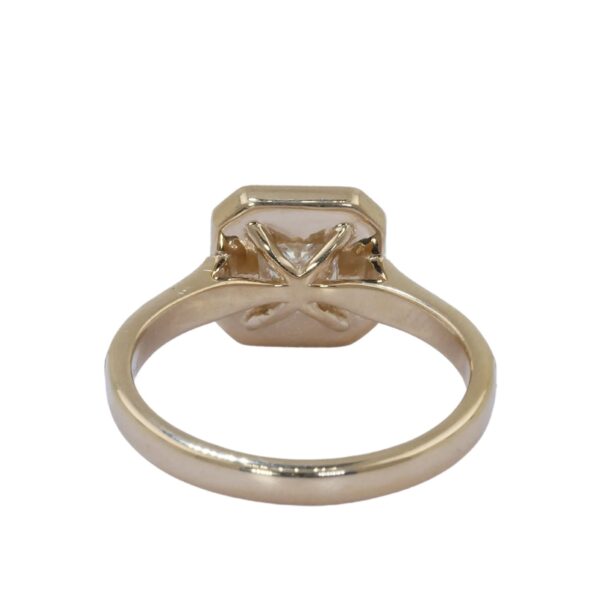 טבעת אירוסין מזהב צהוב בחיתוך נסיכה