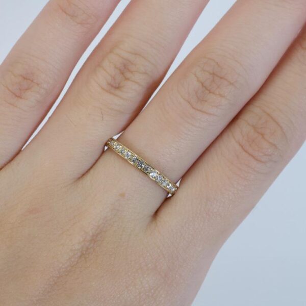 טבעת יהלומים דקה