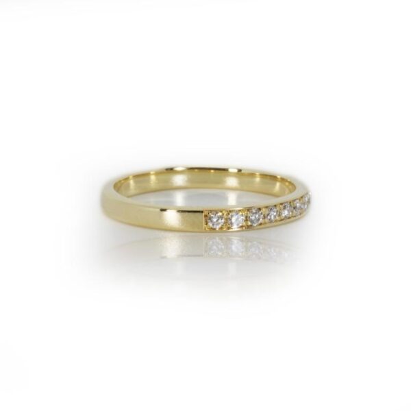 טבעת יהלומים דקה