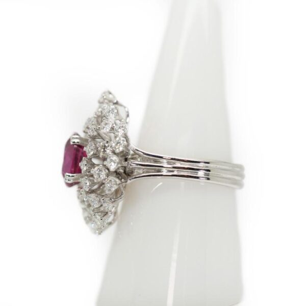 טבעת רובי מלכותית