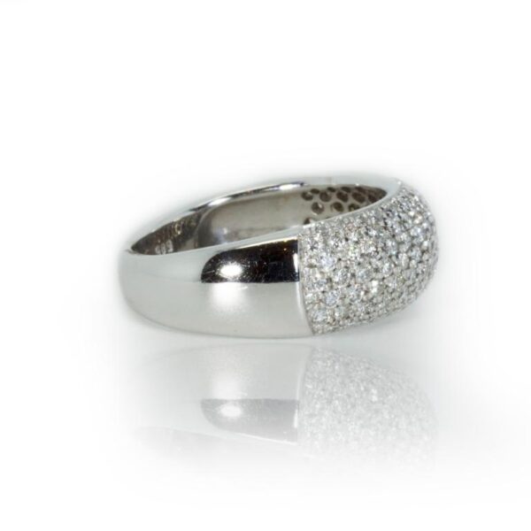 טבעת יהלומים רחבה