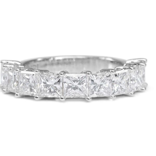 טבעת אירוסין מזהב לבן משובצת יהלום פרינסס קאט