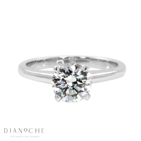 טבעת אירוסין מזהב לבן משובצת יהלום גדול