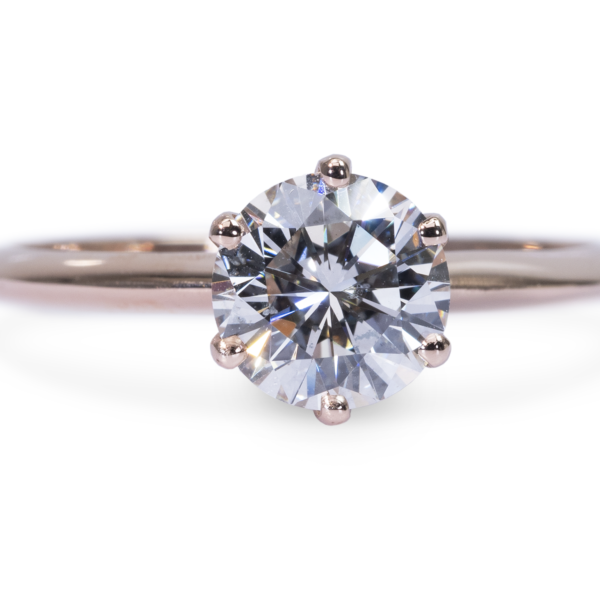 טבעת יהלום בסגנון טיפאני משובצת ביהלום טבעי של 2 קראט