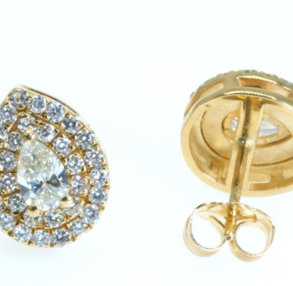 עגילים צמודים עשויים מיהלום טבעי טיפה במשקל של 0.5 עם תעודת גמולוגית GIA