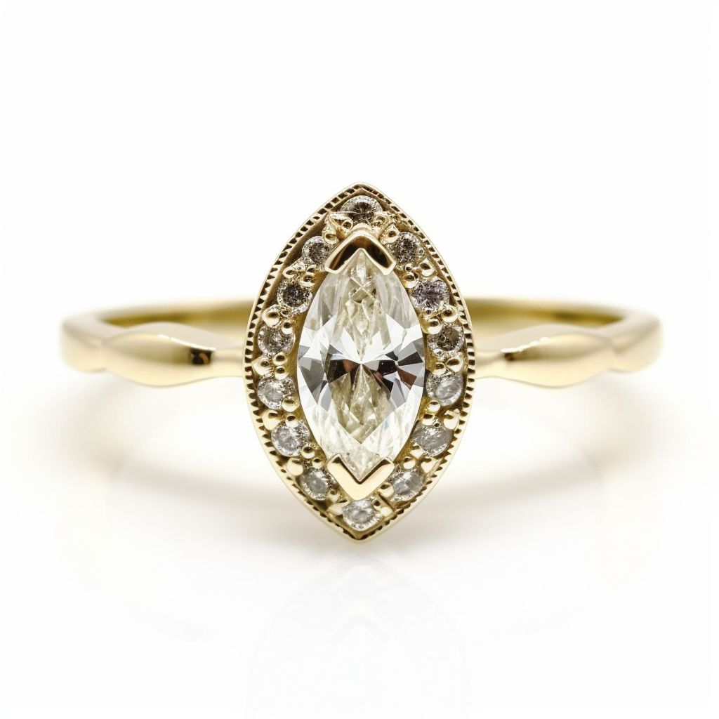 טבעת אירוסין הילה משובצת יהלום מרקיזה