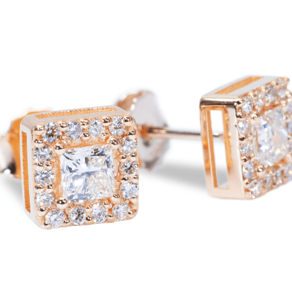 עגילי יהלום פרינסס בשיבוץ הילה זהב אדום