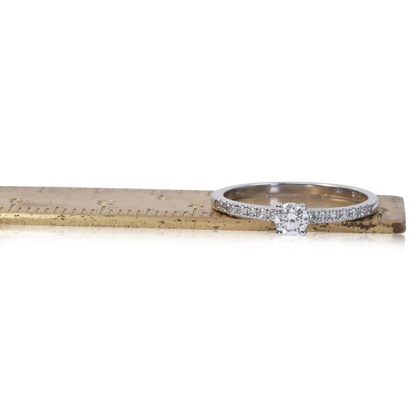 טבעת יהלומים בזהב לבן חותמת 585 - דיאנוצ׳ה