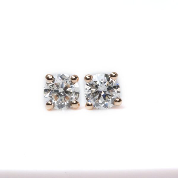 עגילים צמודים יהלומים טבעיים 0.6 קראט -דיאנוצ׳ה