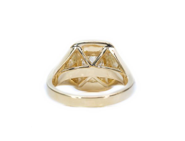 טבעת זהב לבן משובצת יהלומים טבעיים -DIANOCHE