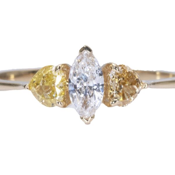טבעת 3 יהלומים טבעיים מרקיזה ולב - דיאנוצ׳ה