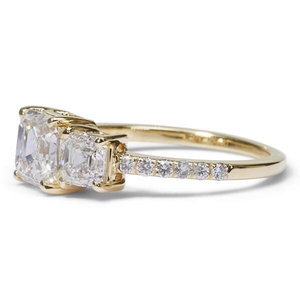 טבעת 3 יהלומים זהב