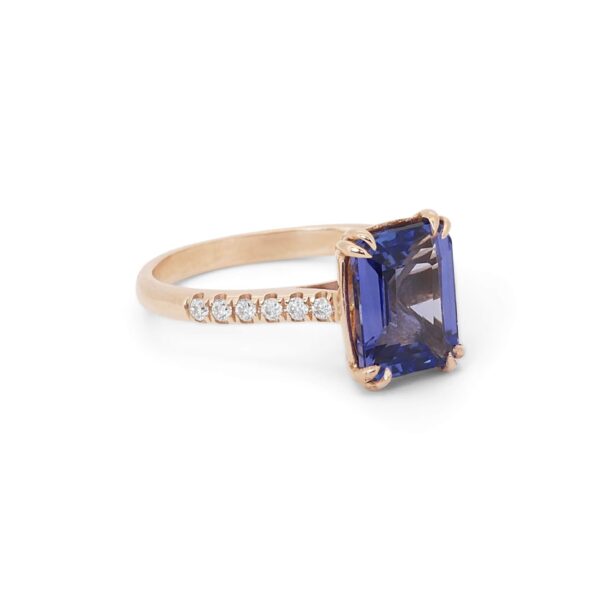 טבעת טנזנייט