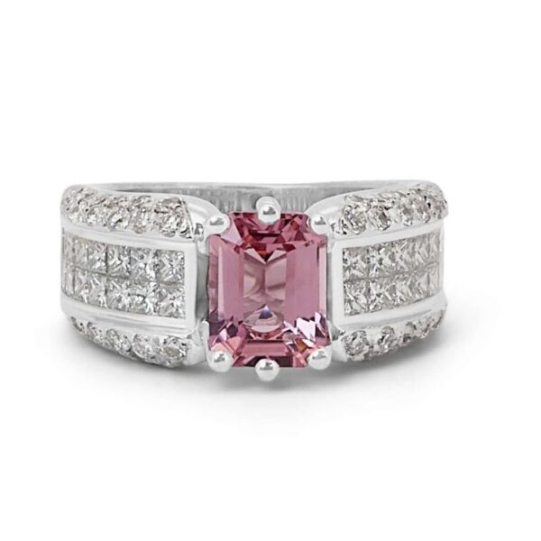 טבעת טורמלין ויהלומים מזהב לבן