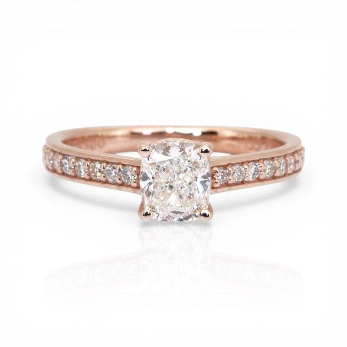 טבעת פאווה מזהב ורוד 18K, מתועדת IGI, במשקל 1.28 קראט – תמונה 7