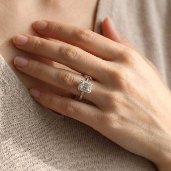 טבעת הילה מזהב צהוב 18K, מתועדת IGI, במשקל 1.31 קראט