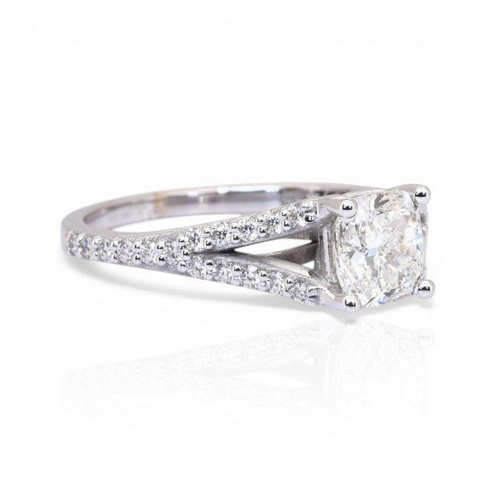 טבעת זהב לבן 18K, 1.34 קראט, מתועדת IGI – תמונה 3