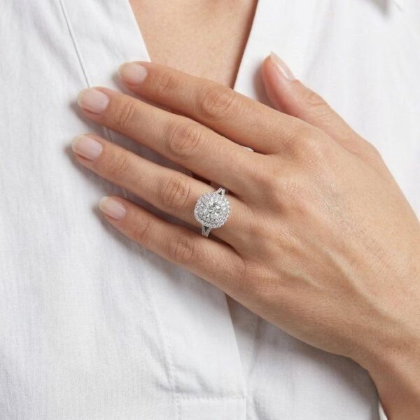 טבעת הילה כפולה מזהב לבן 18K, מתועדת GIA, 1.81 קראט