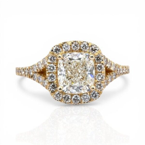 טבעת הילה מזהב צהוב 18K, 1.91 קראט, IGI מתועדת