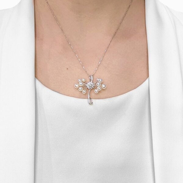 תליון קליל מיהלום טבעי 0.09ct ופנינת אקויה בזהב לבן 18K (חדש)