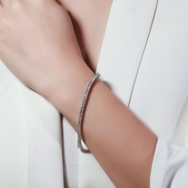 צמיד יהלומים עוצר נשימה 4.96 קראט מזהב לבן 18K