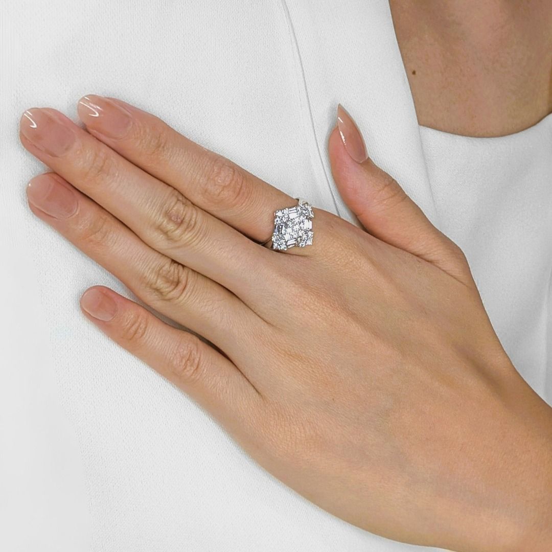 טבעת הצהרה זוהרת מיהלום טבעי 0.86ct בזהב לבן 18K – תמונה 2