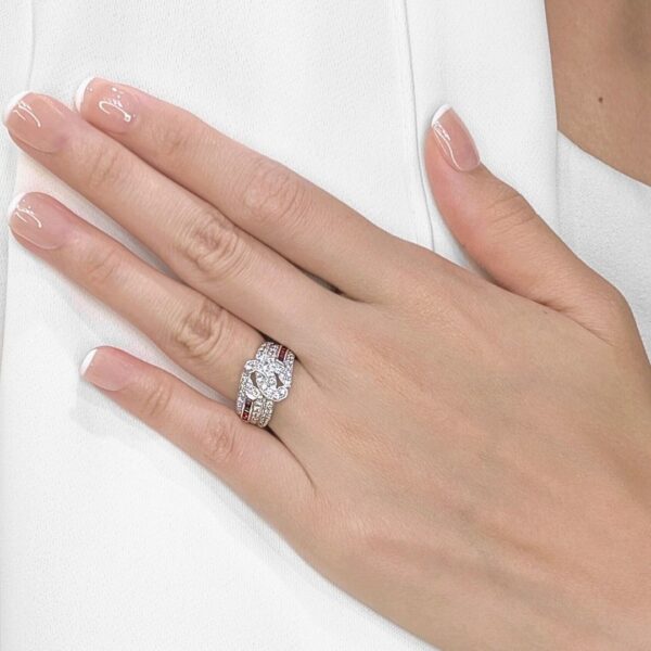 טבעת רובי 0.95 קראט מהודר ויהלומים טבעיים בפלטינה